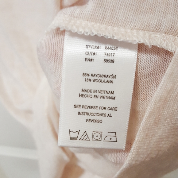 NWT Kut from the Kloth Twist-front Knit Top - Picture 4 of 7